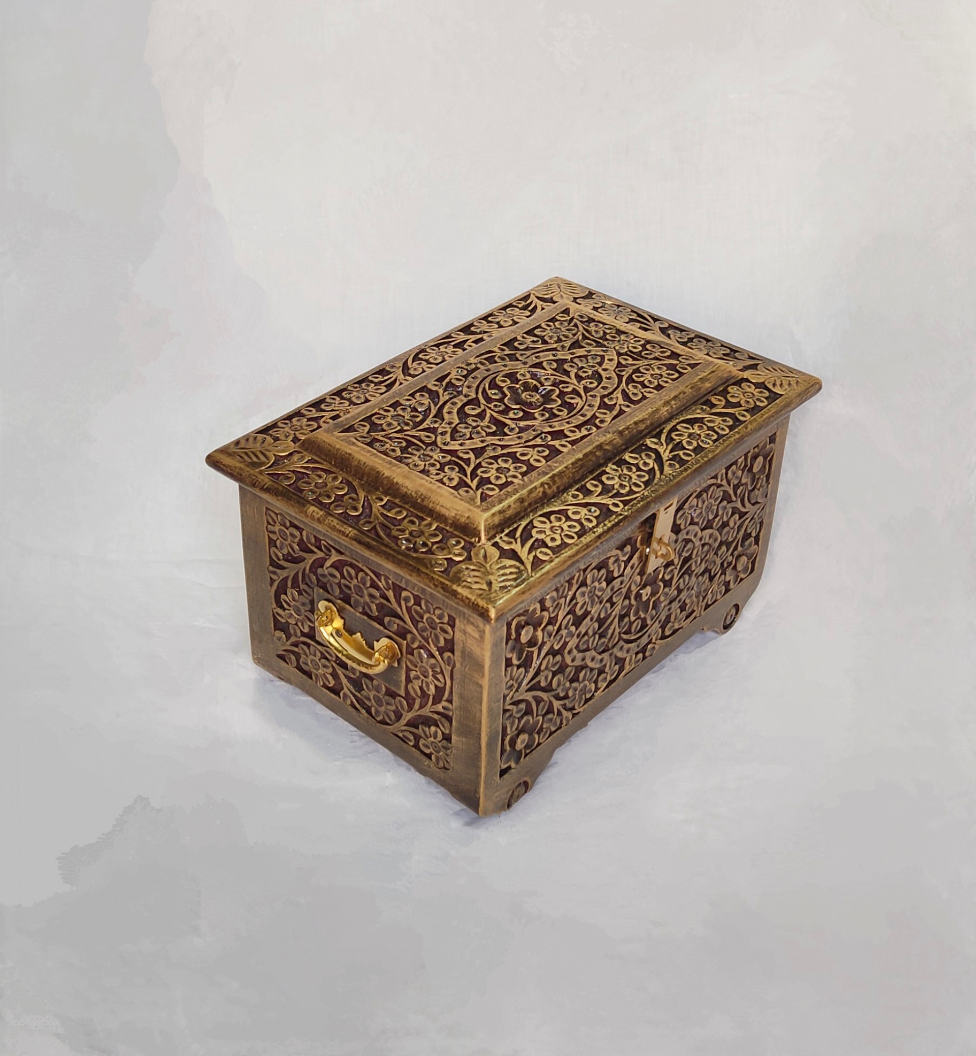 natural and artistic